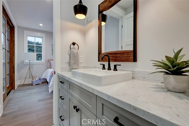 1716 Oak Avenue, Manhattan Beach, California 90266, 5 Bedrooms Bedrooms, ,5 BathroomsBathrooms,Residential,Sold,Oak,SB19008718