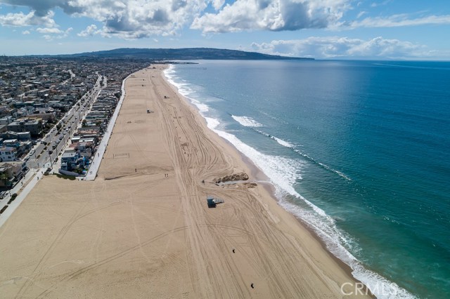 133 1st Street, Manhattan Beach, California 90266, 3 Bedrooms Bedrooms, ,2 BathroomsBathrooms,Residential,Sold,1st,SB20052011