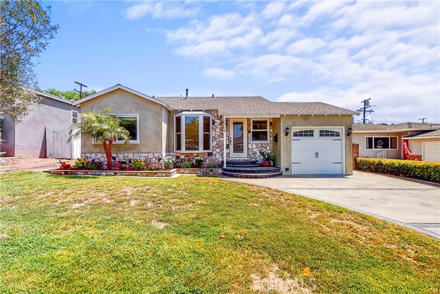 2408 Robinson Street, Redondo Beach, California 90278, 3 Bedrooms Bedrooms, ,2 BathroomsBathrooms,Residential,Sold,Robinson,PV21108449