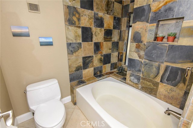 700 Esplanade, Redondo Beach, California 90277, 2 Bedrooms Bedrooms, ,2 BathroomsBathrooms,Residential,Sold,Esplanade,SB17099980