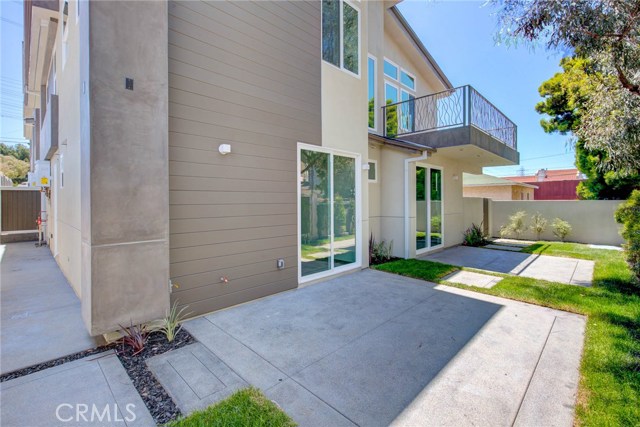 2707 Rockefeller Lane, Redondo Beach, California 90278, 4 Bedrooms Bedrooms, ,5 BathroomsBathrooms,Residential,Sold,Rockefeller,PV19136764