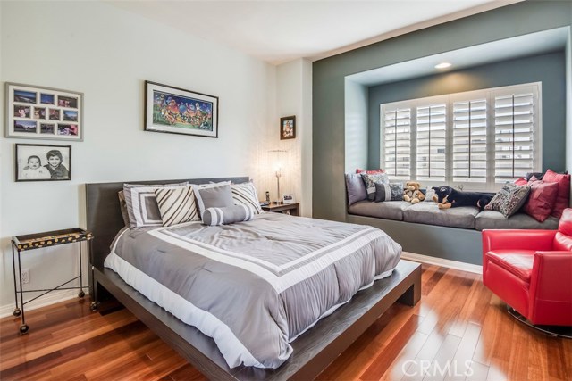 702 Juanita Avenue, Redondo Beach, California 90277, 4 Bedrooms Bedrooms, ,3 BathroomsBathrooms,Residential,Sold,Juanita,PV17180405