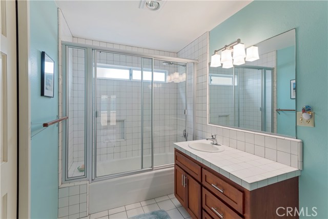 595 31st Street, Manhattan Beach, California 90266, 4 Bedrooms Bedrooms, ,1 BathroomBathrooms,Residential,Sold,31st,SB20193425