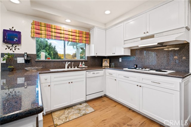5230 Middlecrest Road, Rancho Palos Verdes, California 90275, 4 Bedrooms Bedrooms, ,1 BathroomBathrooms,Residential,Sold,Middlecrest,OC20256305