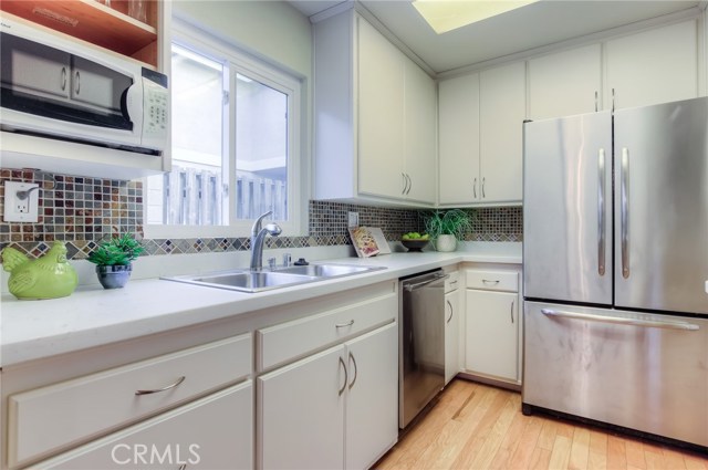 2604 Gates Avenue, Redondo Beach, California 90278, 2 Bedrooms Bedrooms, ,2 BathroomsBathrooms,Residential,Sold,Gates,SB17273639