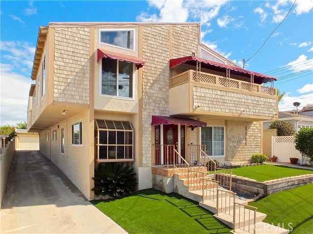 1104 Harkness Lane, Redondo Beach, California 90278, 3 Bedrooms Bedrooms, ,2 BathroomsBathrooms,Residential,Sold,Harkness,PW18238945