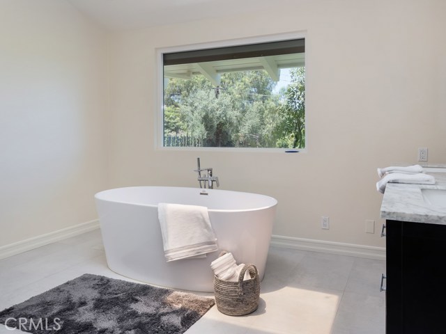 24 Harbor Sight Drive, Rolling Hills Estates, California 90274, 4 Bedrooms Bedrooms, ,4 BathroomsBathrooms,Residential,Sold,Harbor Sight,PV20138736