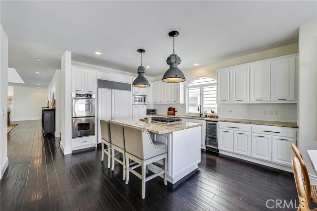 641 35th Street, Manhattan Beach, California 90266, 5 Bedrooms Bedrooms, ,3 BathroomsBathrooms,Residential,Sold,35th,SB21047084