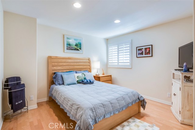 702 Juanita Avenue, Redondo Beach, California 90277, 4 Bedrooms Bedrooms, ,3 BathroomsBathrooms,Residential,Sold,Juanita,PV17180405