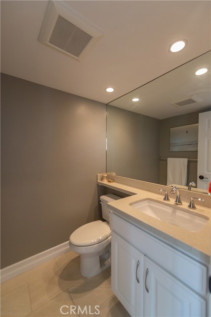 613 Lucia Avenue, Redondo Beach, California 90277, 3 Bedrooms Bedrooms, ,2 BathroomsBathrooms,Residential,Sold,Lucia,SB19228857