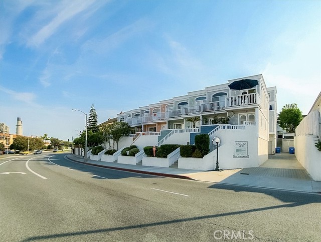 320 Catalina Avenue, Redondo Beach, California 90277, 2 Bedrooms Bedrooms, ,3 BathroomsBathrooms,Residential,Sold,Catalina,SB21132529