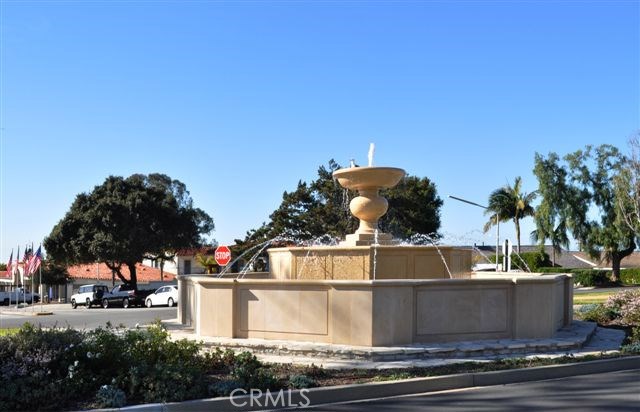 Nearby Lunada Bay Fountain.