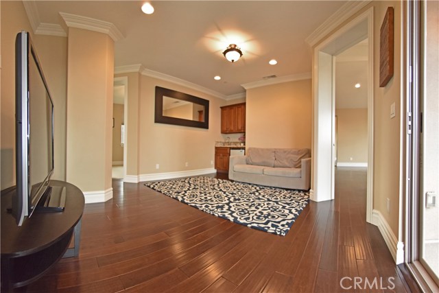 1807 Huntington Lane, Redondo Beach, California 90278, 4 Bedrooms Bedrooms, ,3 BathroomsBathrooms,Residential,Sold,Huntington,SB19151183
