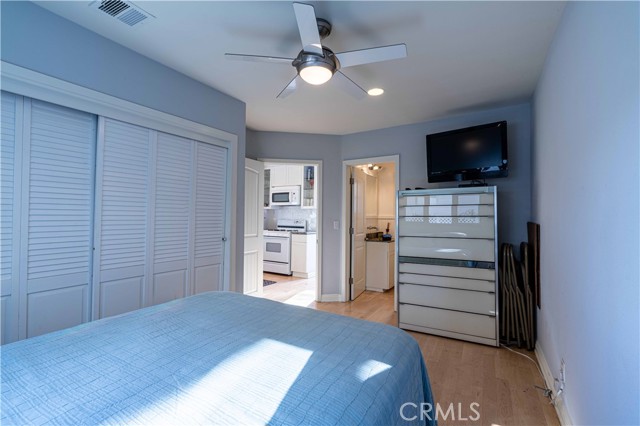 113 30th Place, Manhattan Beach, California 90266, 2 Bedrooms Bedrooms, ,2 BathroomsBathrooms,Residential,Sold,30th,SB21040269
