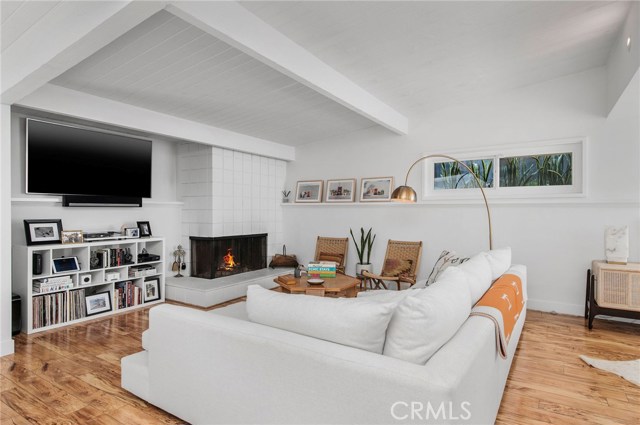 516 24th Street, Hermosa Beach, California 90254, 2 Bedrooms Bedrooms, ,1 BathroomBathrooms,Residential,Sold,24th,SB20201077