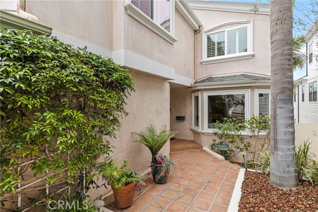 519 Juanita Avenue, Redondo Beach, California 90277, 5 Bedrooms Bedrooms, ,2 BathroomsBathrooms,Residential,Sold,Juanita,SB21138287