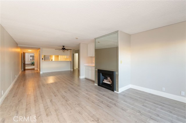 700 Esplanade, Redondo Beach, California 90277, 2 Bedrooms Bedrooms, ,2 BathroomsBathrooms,Residential,Sold,Esplanade,SB19106443