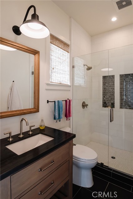 539 23rd Street, Manhattan Beach, California 90266, 5 Bedrooms Bedrooms, ,2 BathroomsBathrooms,Residential,Sold,23rd,SB21059502