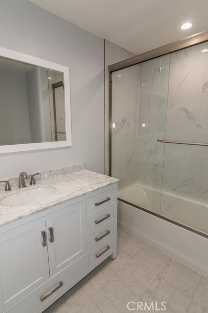 1 Bed Home for Sale in Valley Village, California