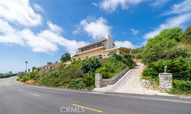 3438 Starline Drive, Rancho Palos Verdes, California 90275, 4 Bedrooms Bedrooms, ,5 BathroomsBathrooms,Residential,Sold,Starline,PV19218463