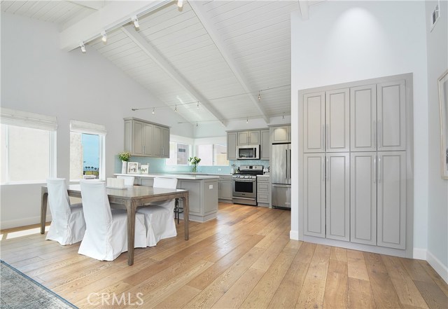 807 Carnelian Street, Redondo Beach, California 90277, 3 Bedrooms Bedrooms, ,2 BathroomsBathrooms,Residential,Sold,Carnelian,SB18167139