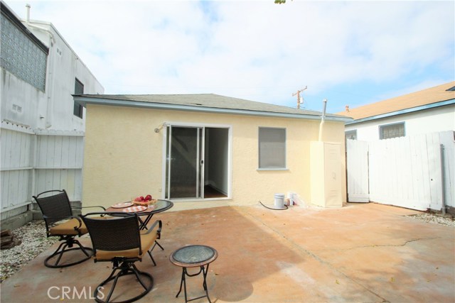 1942 SPRINGFIELD AVENUE, Hermosa Beach, California 90254, 2 Bedrooms Bedrooms, ,1 BathroomBathrooms,Residential,Sold,SPRINGFIELD AVENUE,SB19237640