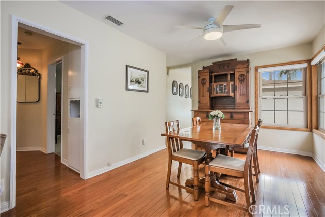 575 27th Street, Manhattan Beach, California 90266, 3 Bedrooms Bedrooms, ,2 BathroomsBathrooms,Residential,Sold,27th,SB20184476