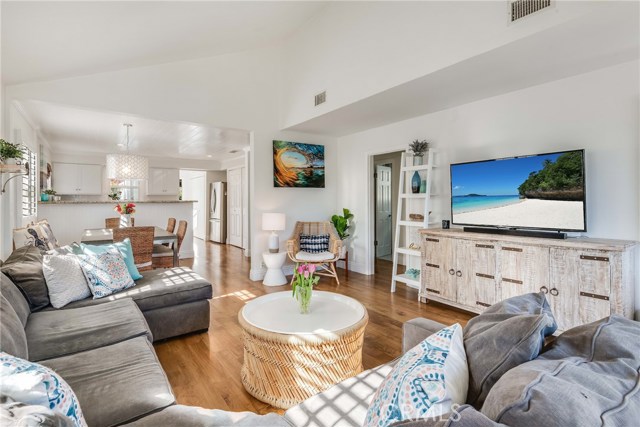 3613 Oak Avenue, Manhattan Beach, California 90266, 3 Bedrooms Bedrooms, ,2 BathroomsBathrooms,Residential,Sold,Oak,SB21018424