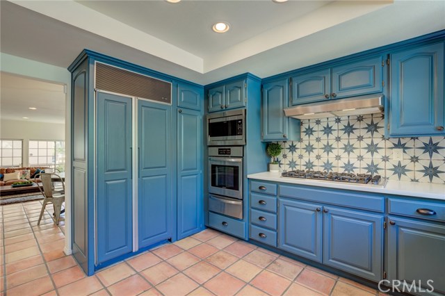 716 Lucia Avenue, Redondo Beach, California 90277, 3 Bedrooms Bedrooms, ,2 BathroomsBathrooms,Residential,Sold,Lucia,PV20207865