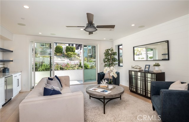 309 20th, Manhattan Beach, California 90266, 5 Bedrooms Bedrooms, ,3 BathroomsBathrooms,Residential,Sold,20th,SB20101953