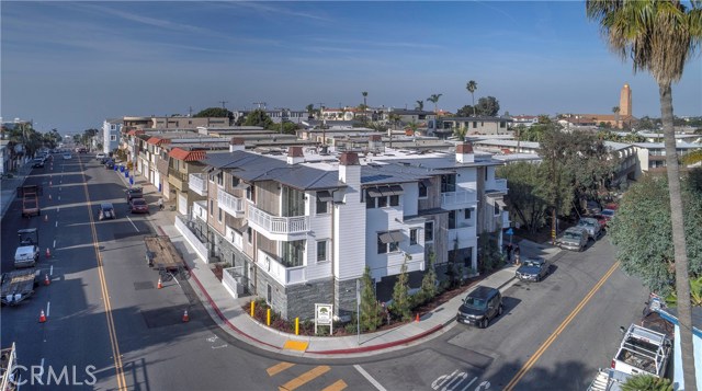 760 Center Place, Manhattan Beach, California 90266, 3 Bedrooms Bedrooms, ,2 BathroomsBathrooms,Residential,Sold,Center,SB18013594