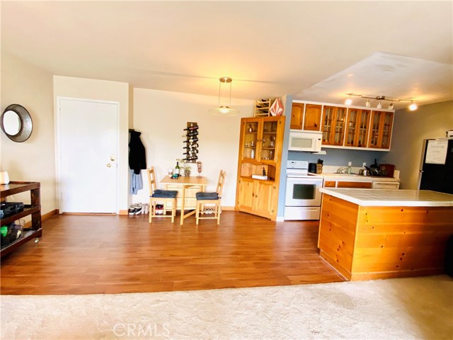 601 Prospect Avenue, Redondo Beach, California 90277, 2 Bedrooms Bedrooms, ,2 BathroomsBathrooms,Residential,Sold,Prospect,SB20189333