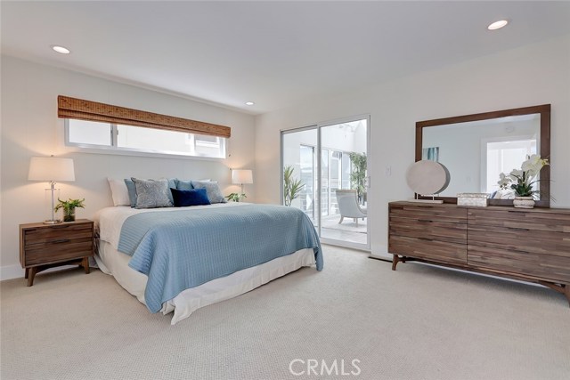 323 29th Street, Manhattan Beach, California 90266, 4 Bedrooms Bedrooms, ,3 BathroomsBathrooms,Residential,Sold,29th,SB19246067