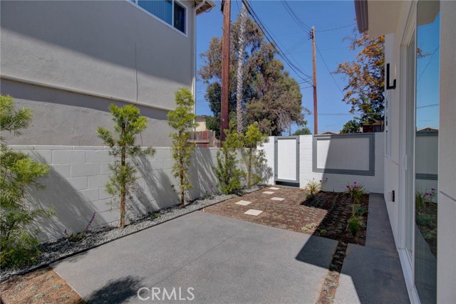 2203 Perkins Lane, Redondo Beach, California 90278, 3 Bedrooms Bedrooms, ,2 BathroomsBathrooms,Residential,Sold,Perkins,PV19112271