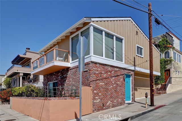 2704 Hermosa Avenue, Hermosa Beach, California 90254, 2 Bedrooms Bedrooms, ,2 BathroomsBathrooms,Residential,Sold,Hermosa,SB19059337
