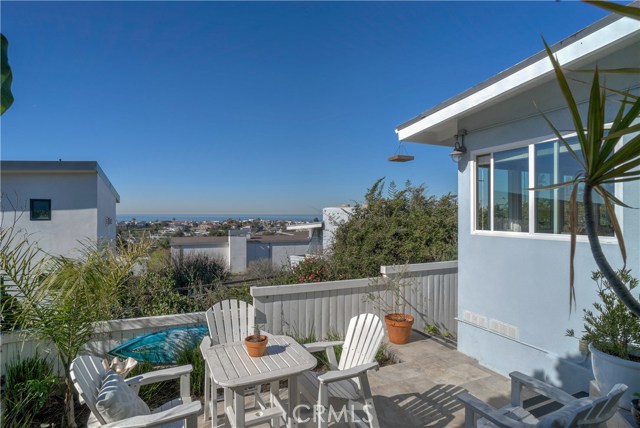 730 24th Place, Hermosa Beach, California 90254, 3 Bedrooms Bedrooms, ,1 BathroomBathrooms,Residential,Sold,24th,SB18028157