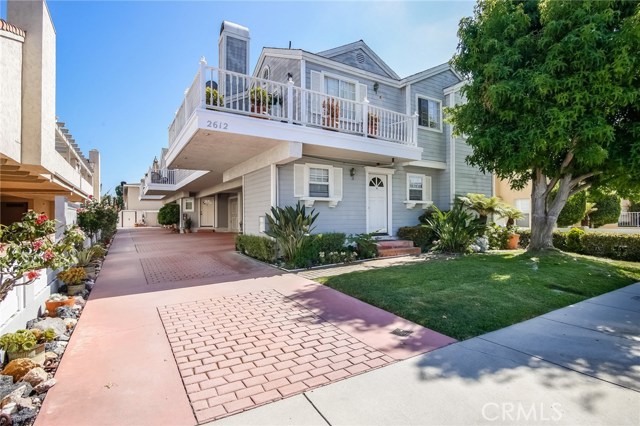 2612 Gates Avenue, Redondo Beach, California 90278, 2 Bedrooms Bedrooms, ,2 BathroomsBathrooms,Residential,Sold,Gates,SB17171048