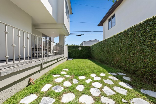 2304 Grandview Avenue, Manhattan Beach, California 90266, 5 Bedrooms Bedrooms, ,3 BathroomsBathrooms,Residential,Sold,Grandview,SB21160236