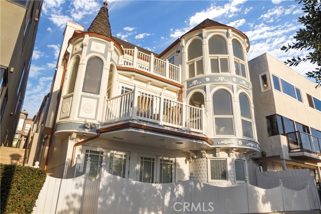 1144 The Strand, Manhattan Beach, California 90266, 3 Bedrooms Bedrooms, ,2 BathroomsBathrooms,Residential,Sold,The Strand,SB20244784