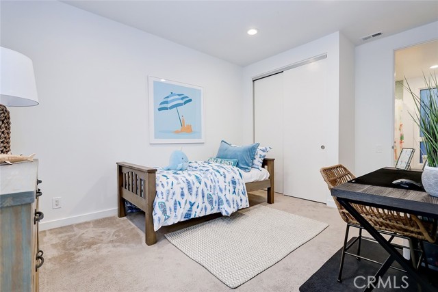 417 20th Place, Manhattan Beach, California 90266, 3 Bedrooms Bedrooms, ,2 BathroomsBathrooms,Residential,Sold,20th,SB21058820