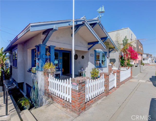 721 Manhattan Avenue, Hermosa Beach, California 90254, ,Residential Income,Sold,Manhattan,SB21062580