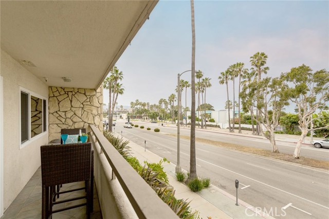 230 Catalina Avenue, Redondo Beach, California 90277, 2 Bedrooms Bedrooms, ,2 BathroomsBathrooms,Residential,Sold,Catalina,SB17111529