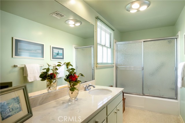 3204 Maple Avenue, Manhattan Beach, California 90266, 4 Bedrooms Bedrooms, ,1 BathroomBathrooms,Residential,Sold,Maple,SB21073679