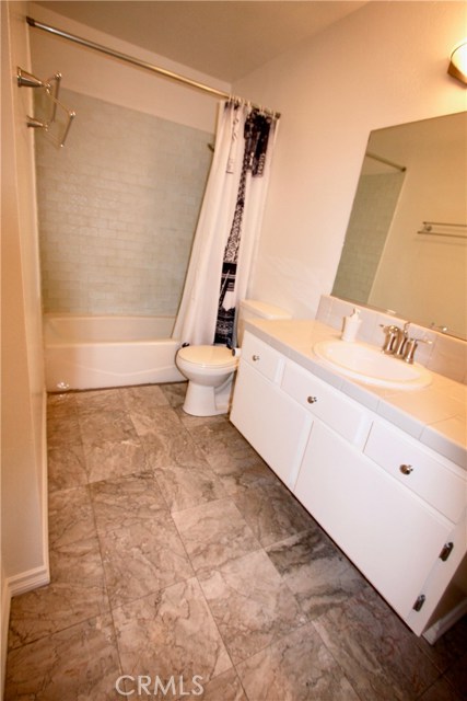 Common bathroom off of the hallway.