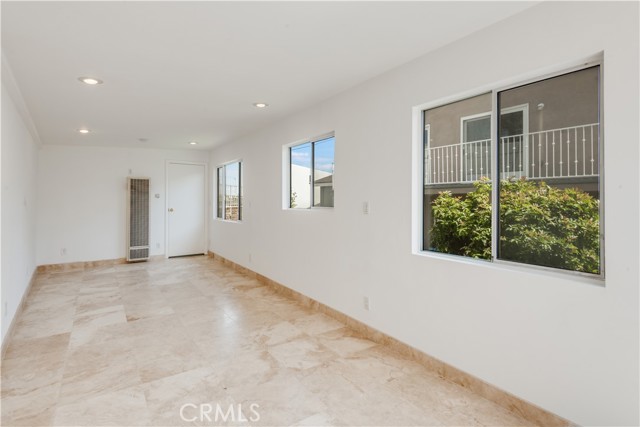 501 Faye Lane, Redondo Beach, California 90277, 3 Bedrooms Bedrooms, ,1 BathroomBathrooms,Residential,Sold,Faye,SB21071773