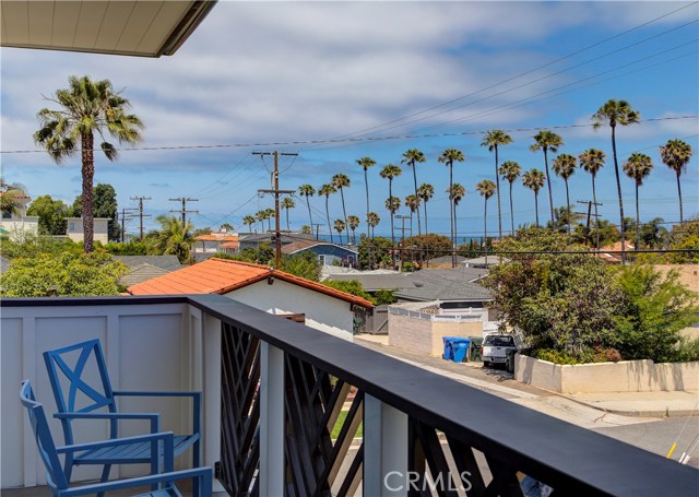 703 Avenue A, Redondo Beach, California 90277, 5 Bedrooms Bedrooms, ,5 BathroomsBathrooms,Residential,Sold,Avenue A,SB18161623