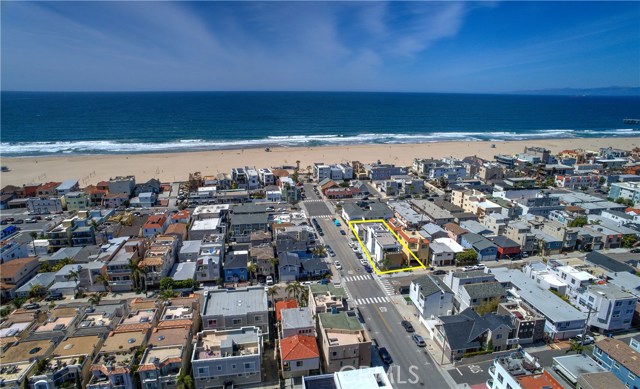 131 2nd Street, Hermosa Beach, California 90254, 4 Bedrooms Bedrooms, ,4 BathroomsBathrooms,Residential,Sold,2nd,SB19073645