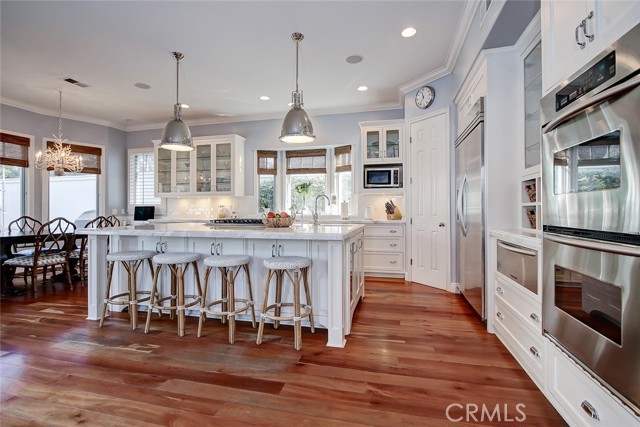 649 26th Street, Manhattan Beach, California 90266, 5 Bedrooms Bedrooms, ,4 BathroomsBathrooms,Residential,Sold,26th,SB21027371