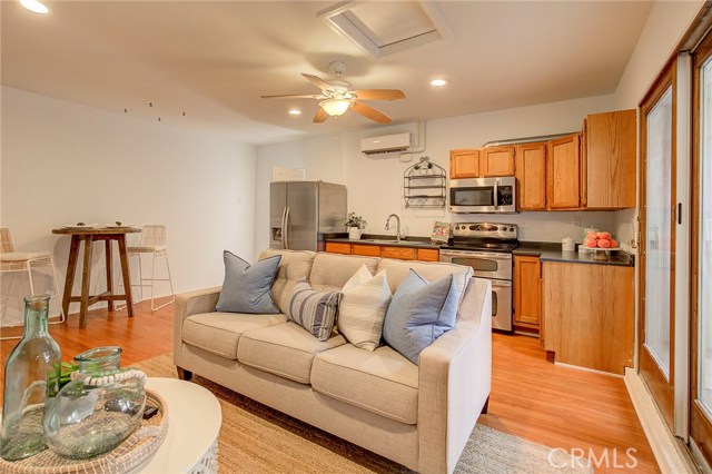 1010 Firmona Avenue, Redondo Beach, California 90278, 4 Bedrooms Bedrooms, ,2 BathroomsBathrooms,Residential,Sold,Firmona,SB19217581