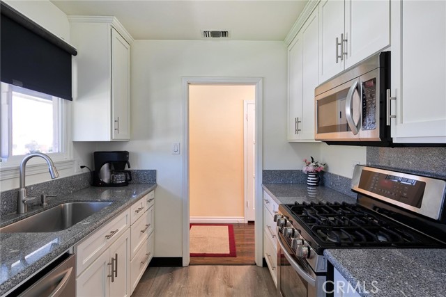 3 Bed Home for Sale in Sun Valley, California